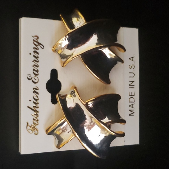 Criss Cross Gold Edge Two Tone Silver Clip Earrings - Picture 2 of 3